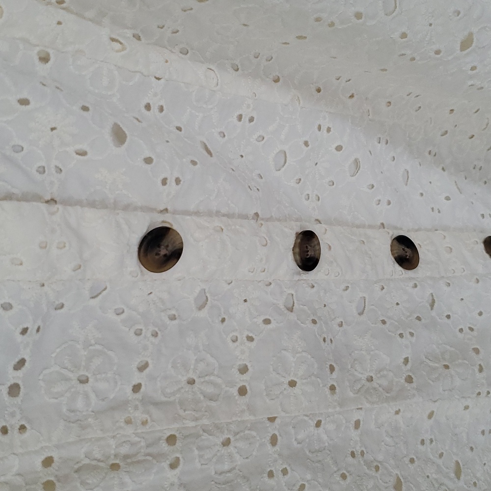 Cream Button-Down Eyelet Dress American Eagle Size Small Adjustable Button Strap - Picture 2 of 4